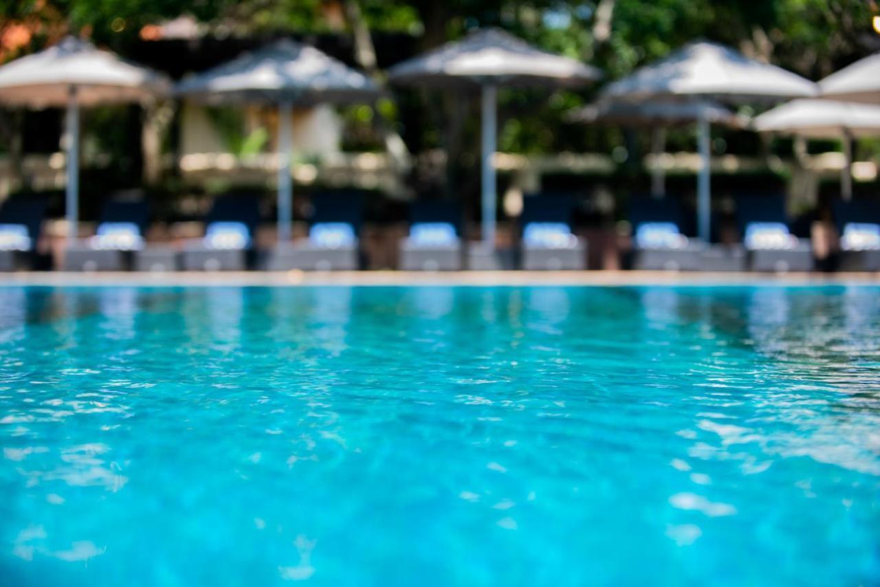 ホテル The Capital Zimbali バリート エクステリア 写真 The pool at the hotel
