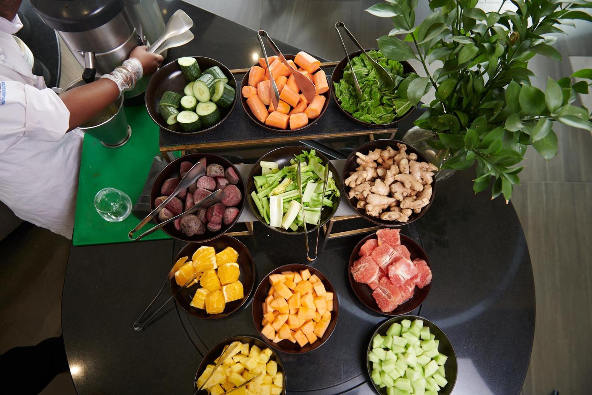 ホテル The Capital Zimbali バリート エクステリア 写真 Ingredients for a fruit salad
