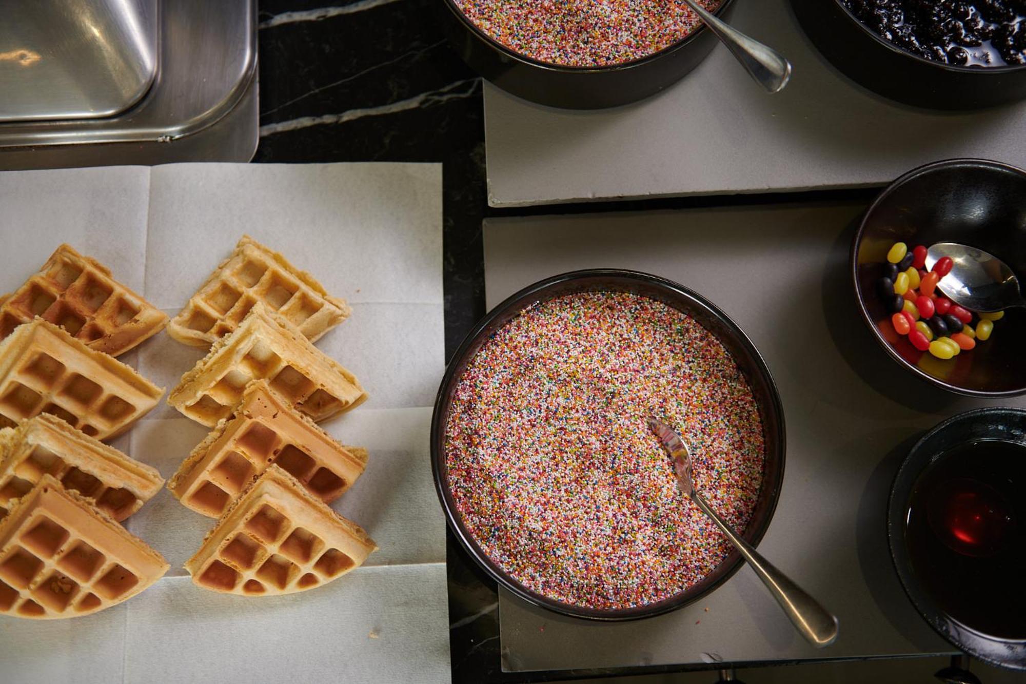 ホテル The Capital Zimbali バリート エクステリア 写真 Belgian waffles
